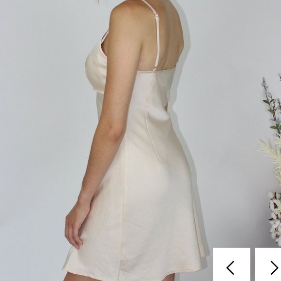 Champagne mini dress - Picture 3 of 4